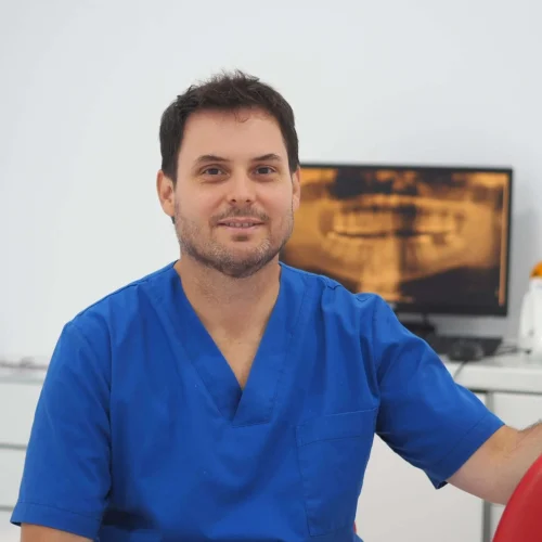 Dr.ERIC-HARTINGER-REMOLINA--scaled